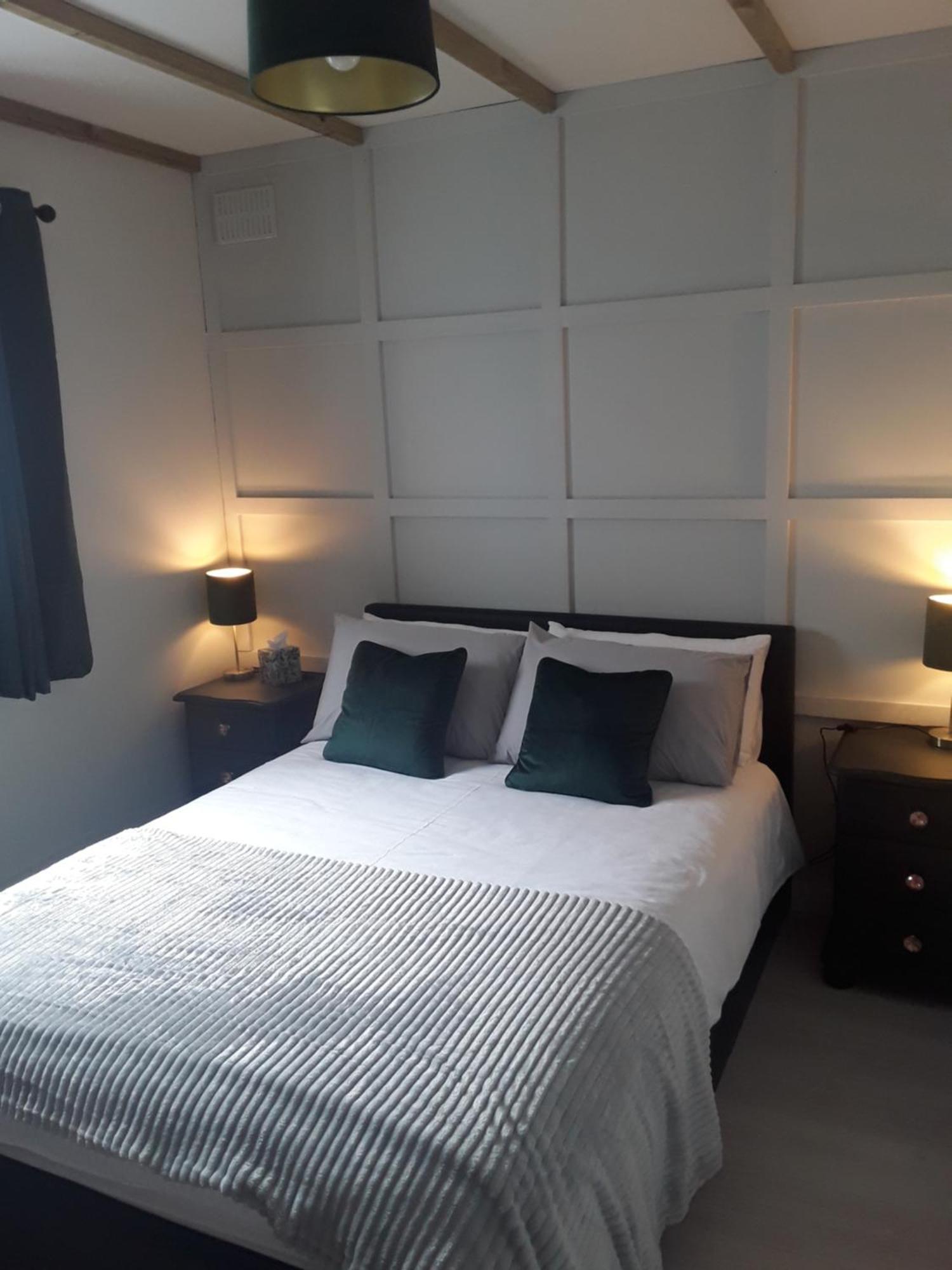 The Lodge Guesthouse Brittas Zewnętrze zdjęcie